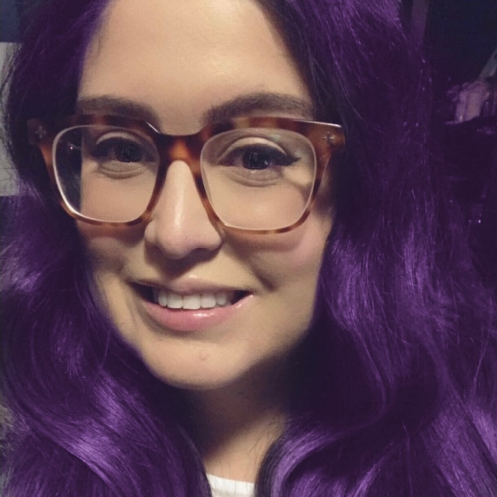 Meet your Posher, Alejandra